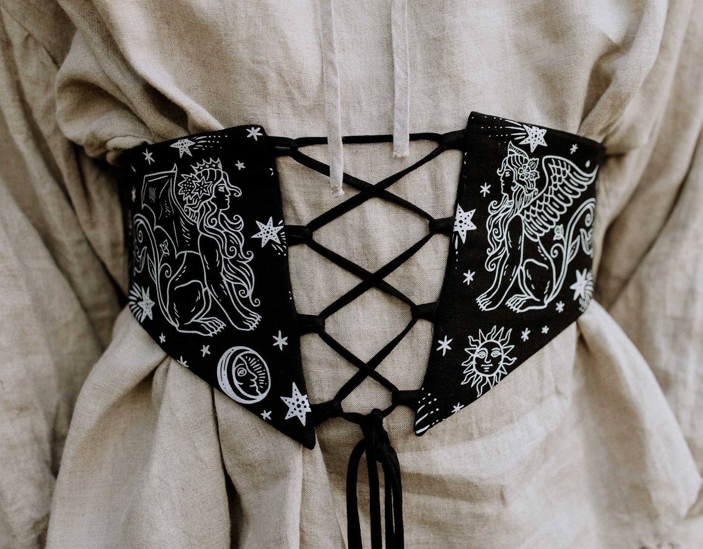 SALE // FLAWED ✷ Leonora Belt